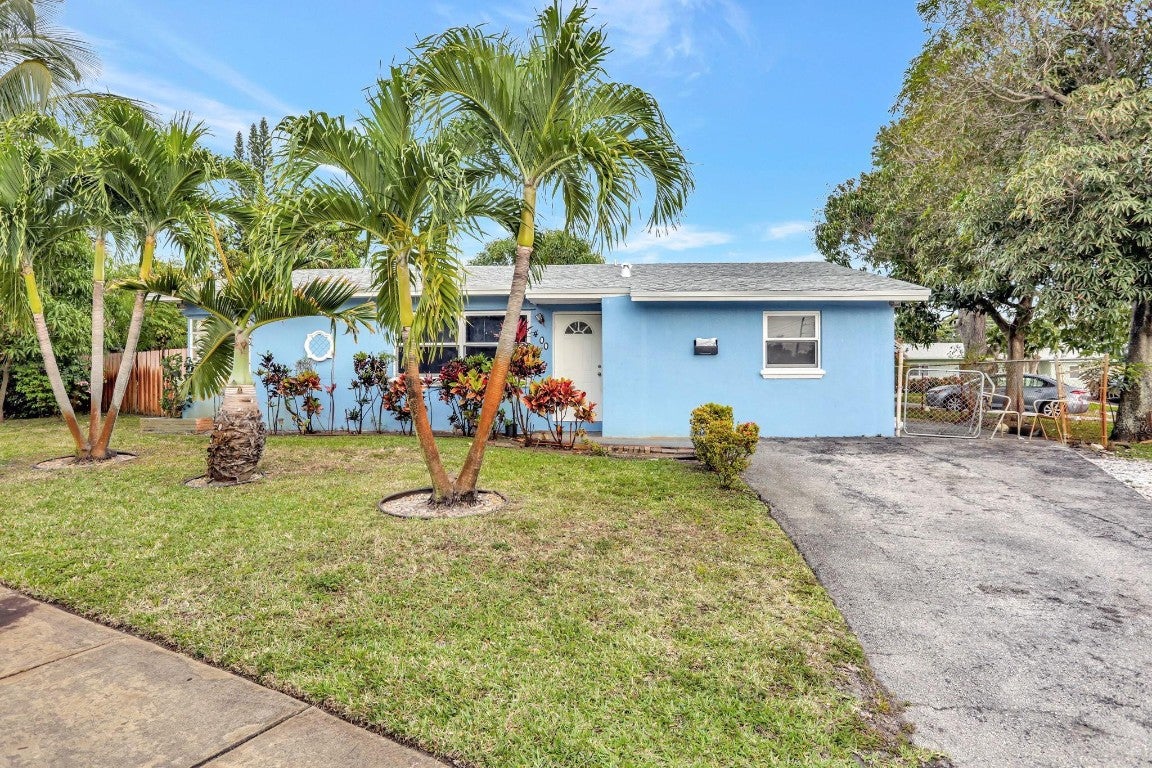 400 SW 14th Place