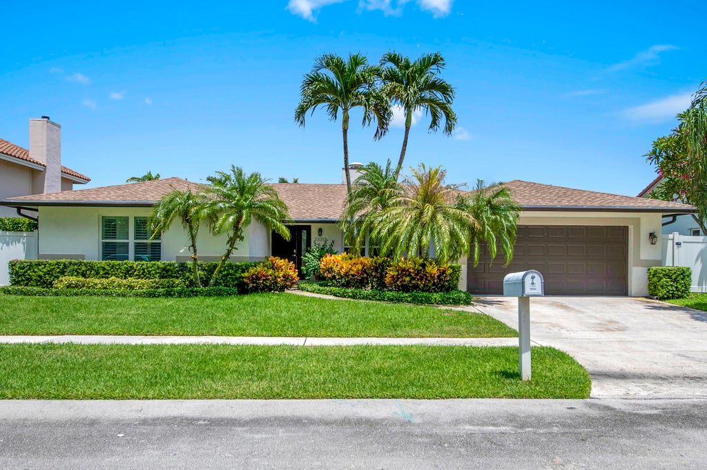 Photo of 23313 Lago Mar Circle, Boca Raton, FL 33433 (MLS # B26057331)