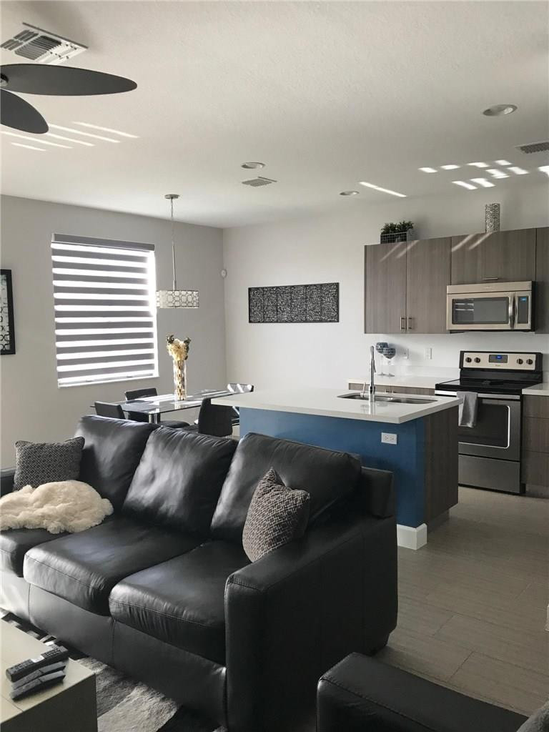 Sabal Palm By Prestige 17 - Residential