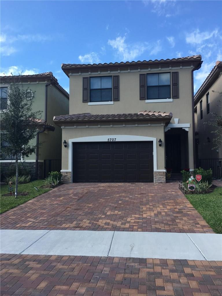 Sabal Palm By Prestige 17 - Residential