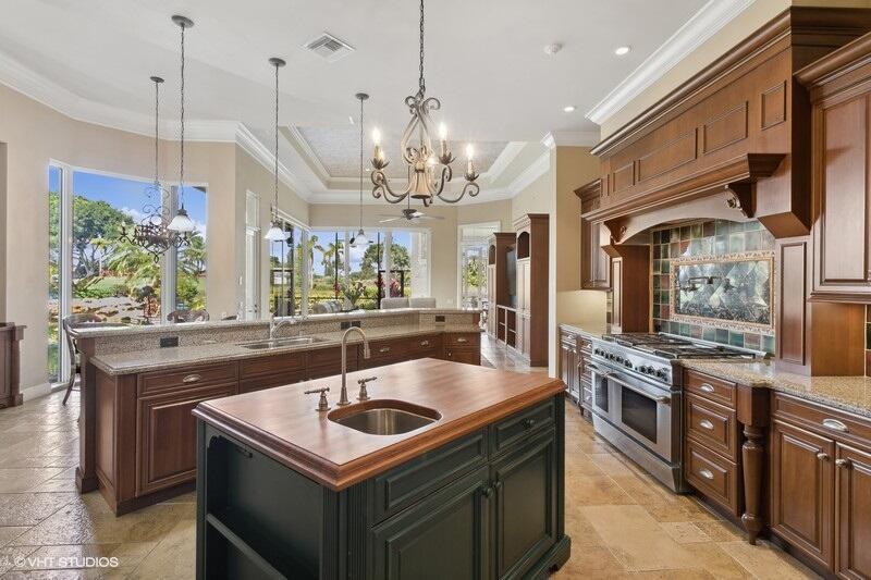 IBIS-EAGLE'S ISLE - Residential