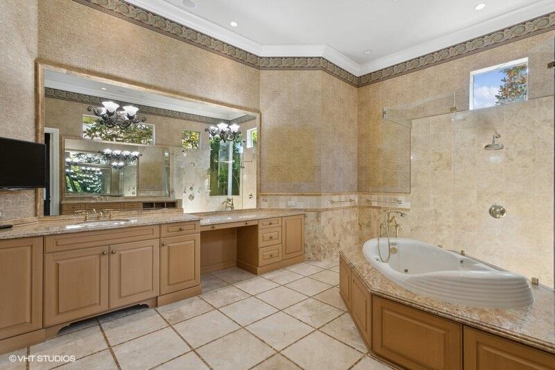 IBIS-EAGLE'S ISLE - Residential