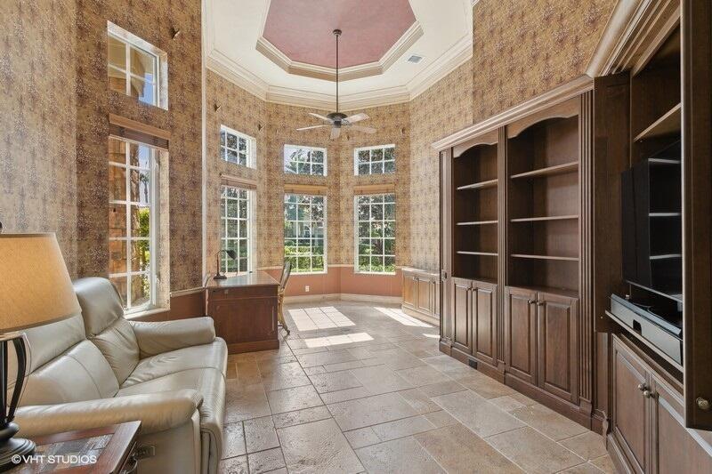 IBIS-EAGLE'S ISLE - Residential