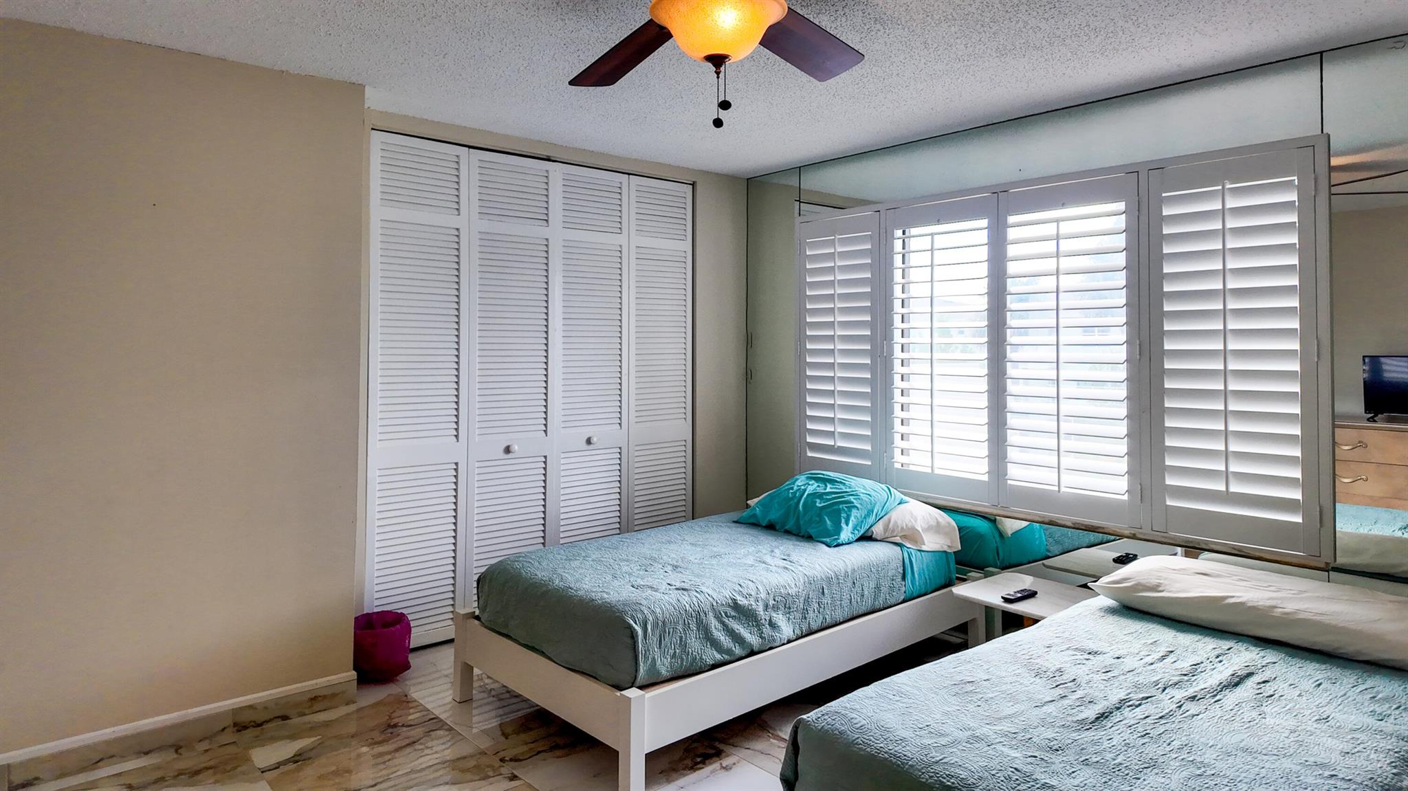 FOUNTAINS OF PALM BEACH C - Residential Lease