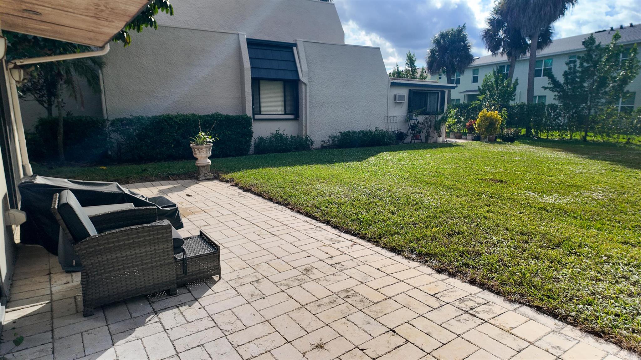 FOUNTAINS OF PALM BEACH C - Residential Lease