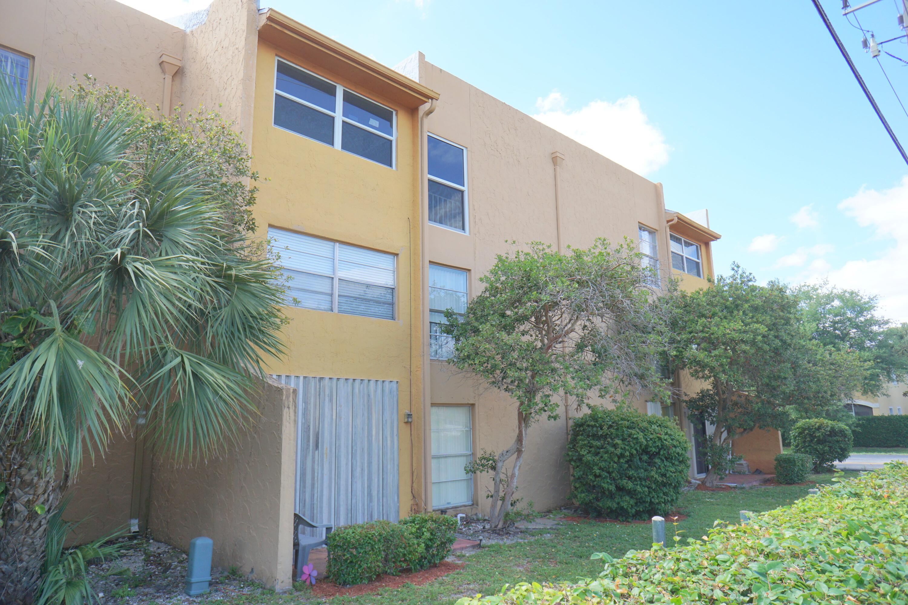 GARDENS OF BURNHAM WOODS - Residential