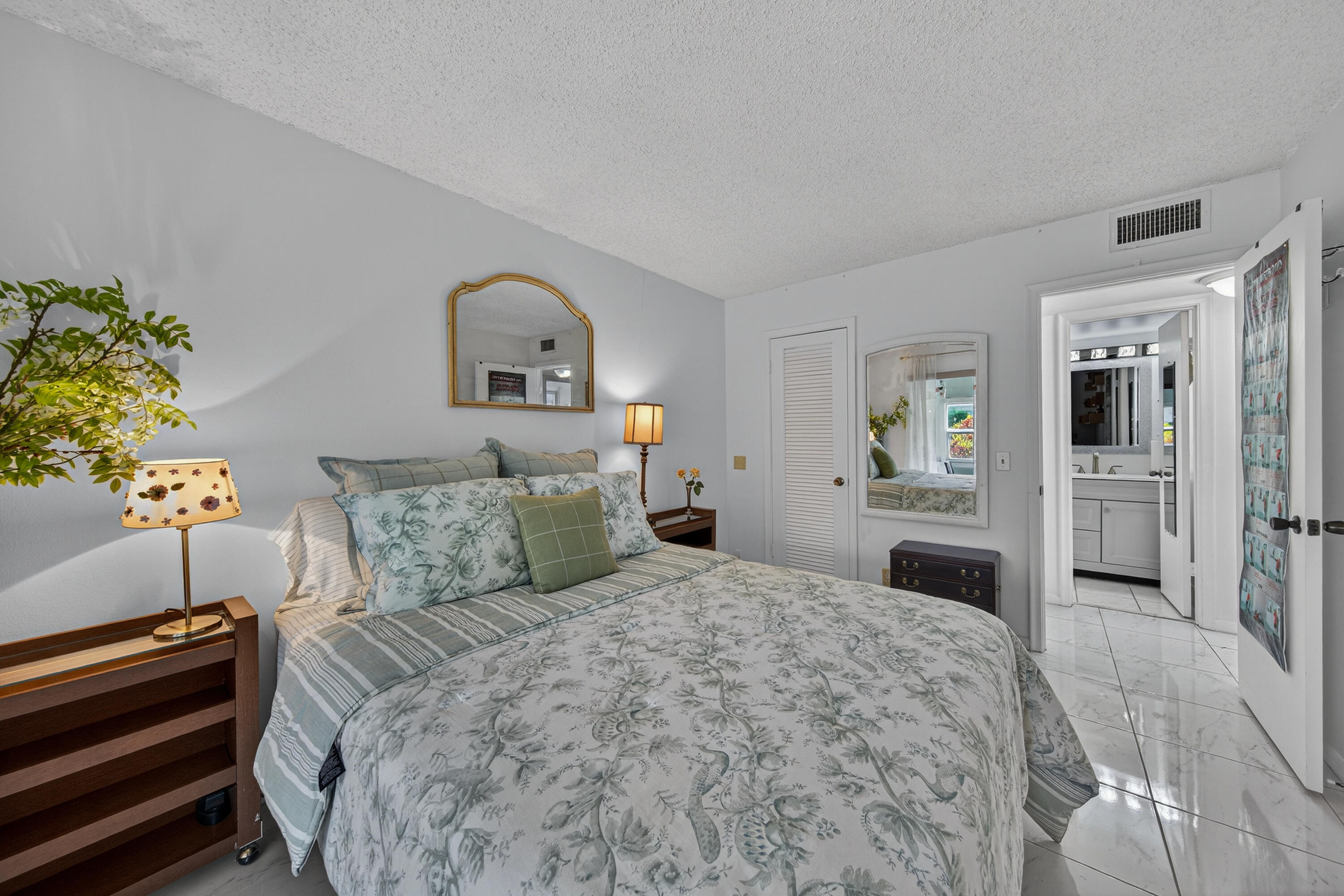 HARWOOD B CONDO - Residential