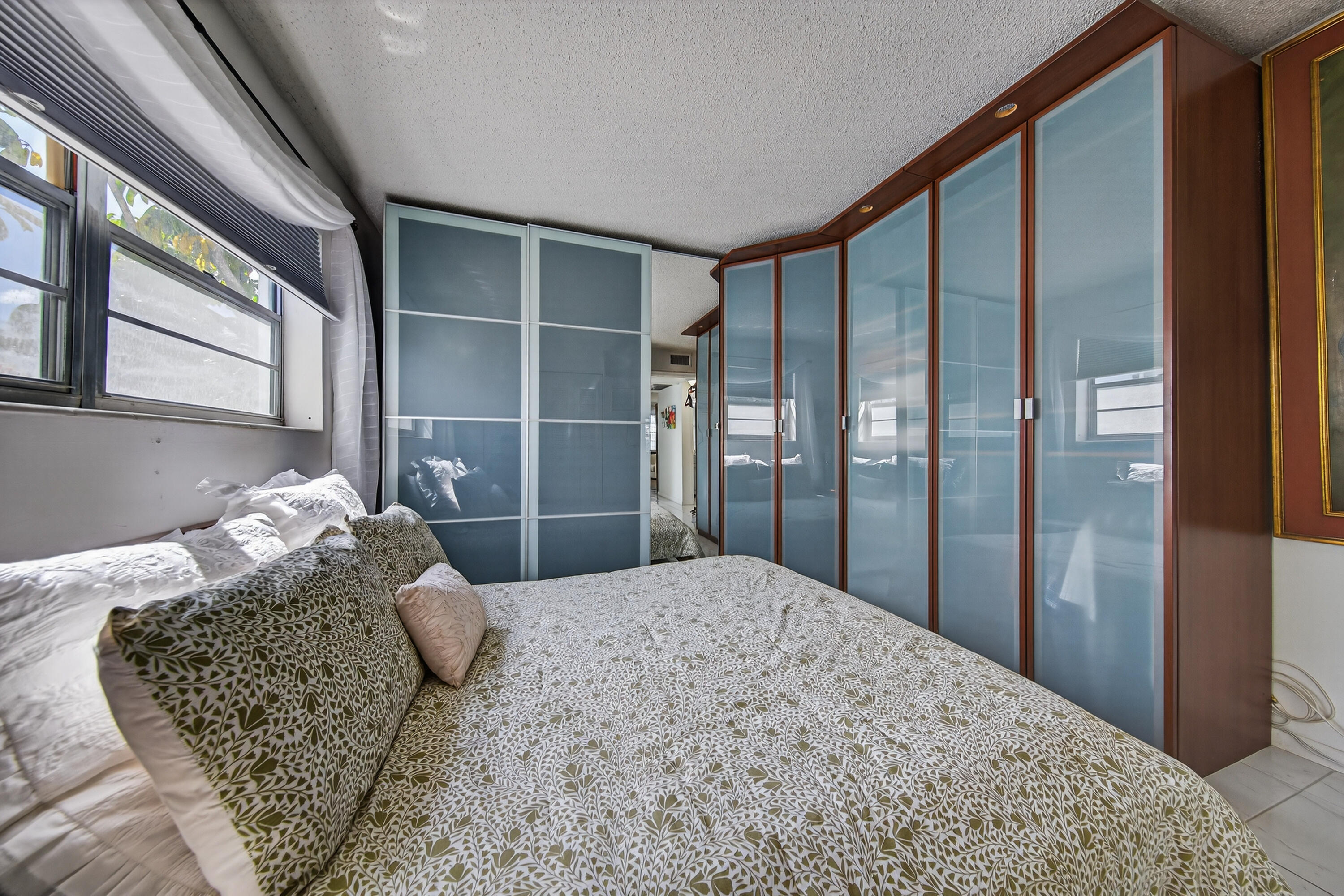 HARWOOD B CONDO - Residential