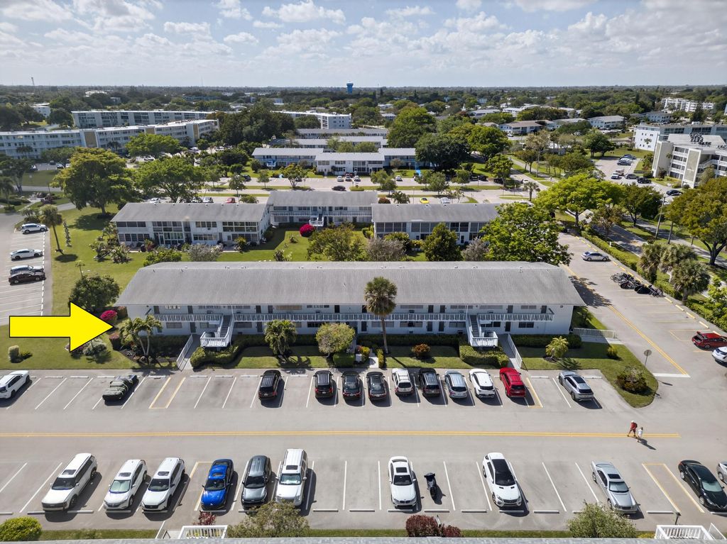 Photo of 21 Harwood B, Deerfield Beach, FL 33442 (MLS # B26008544)