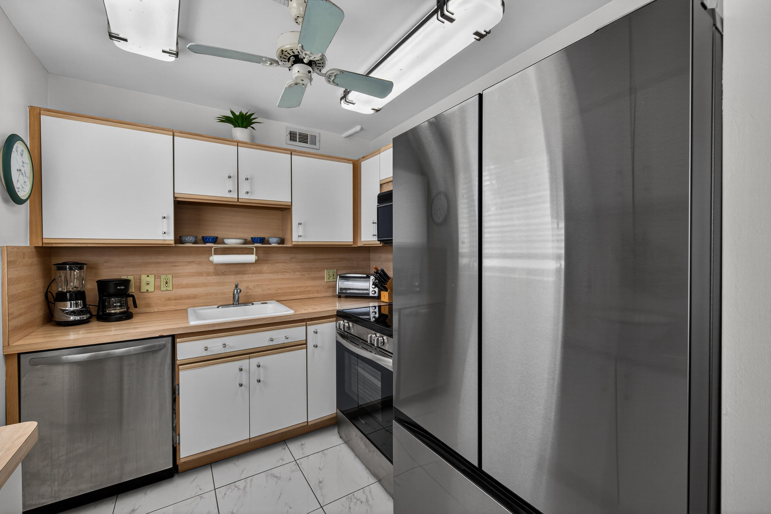 HARWOOD B CONDO - Residential