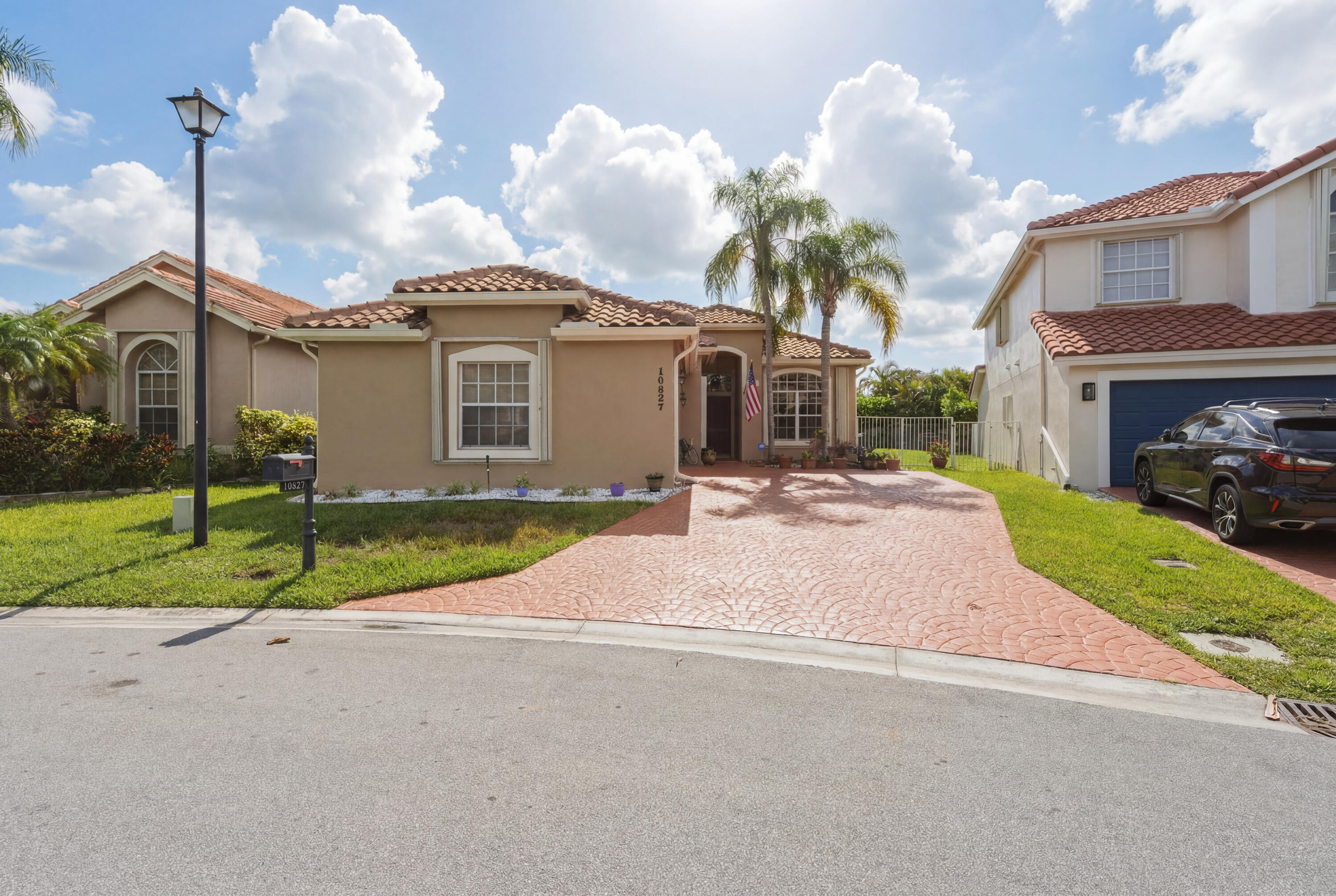 10827 La Salinas Circle