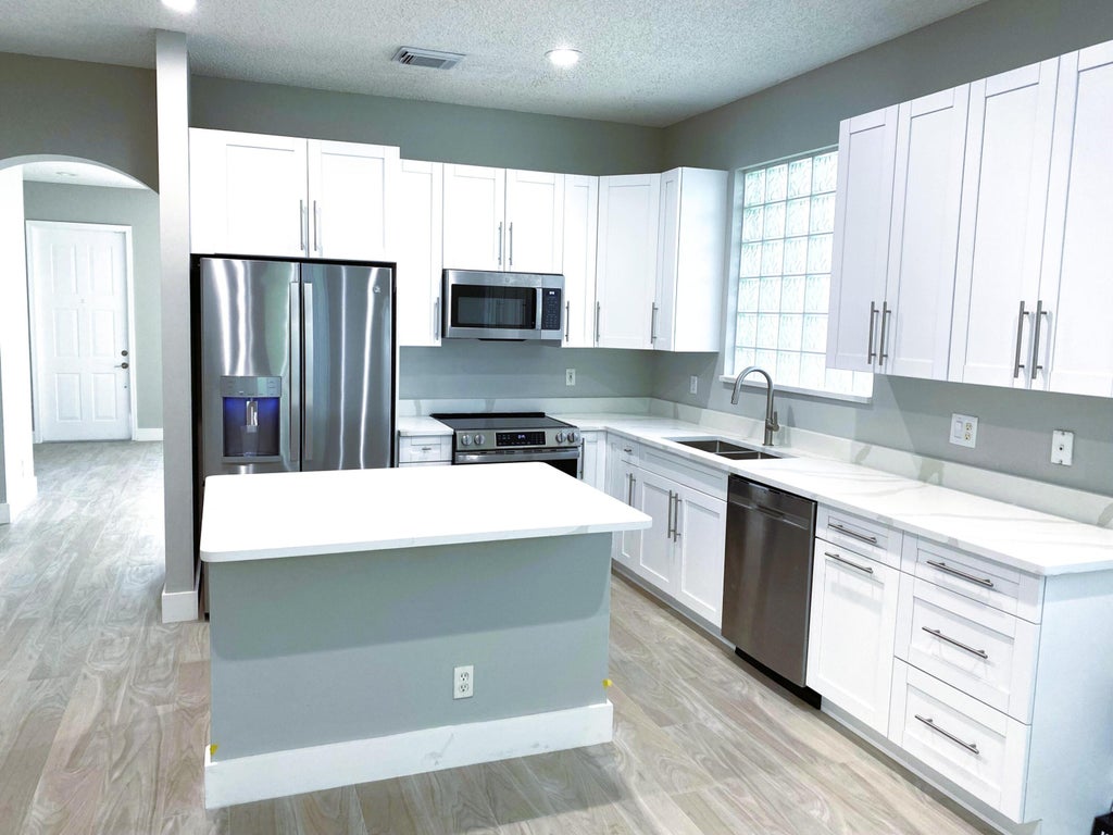 Photo of 1122 Rialto Drive, Boynton Beach, FL 33436 (MLS # R11123931)