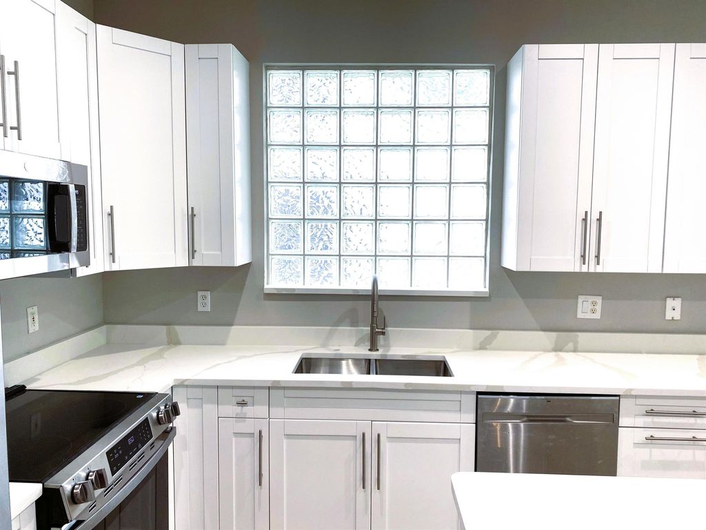 Photo of 1122 Rialto Drive, Boynton Beach, FL 33436 (MLS # R11123931)