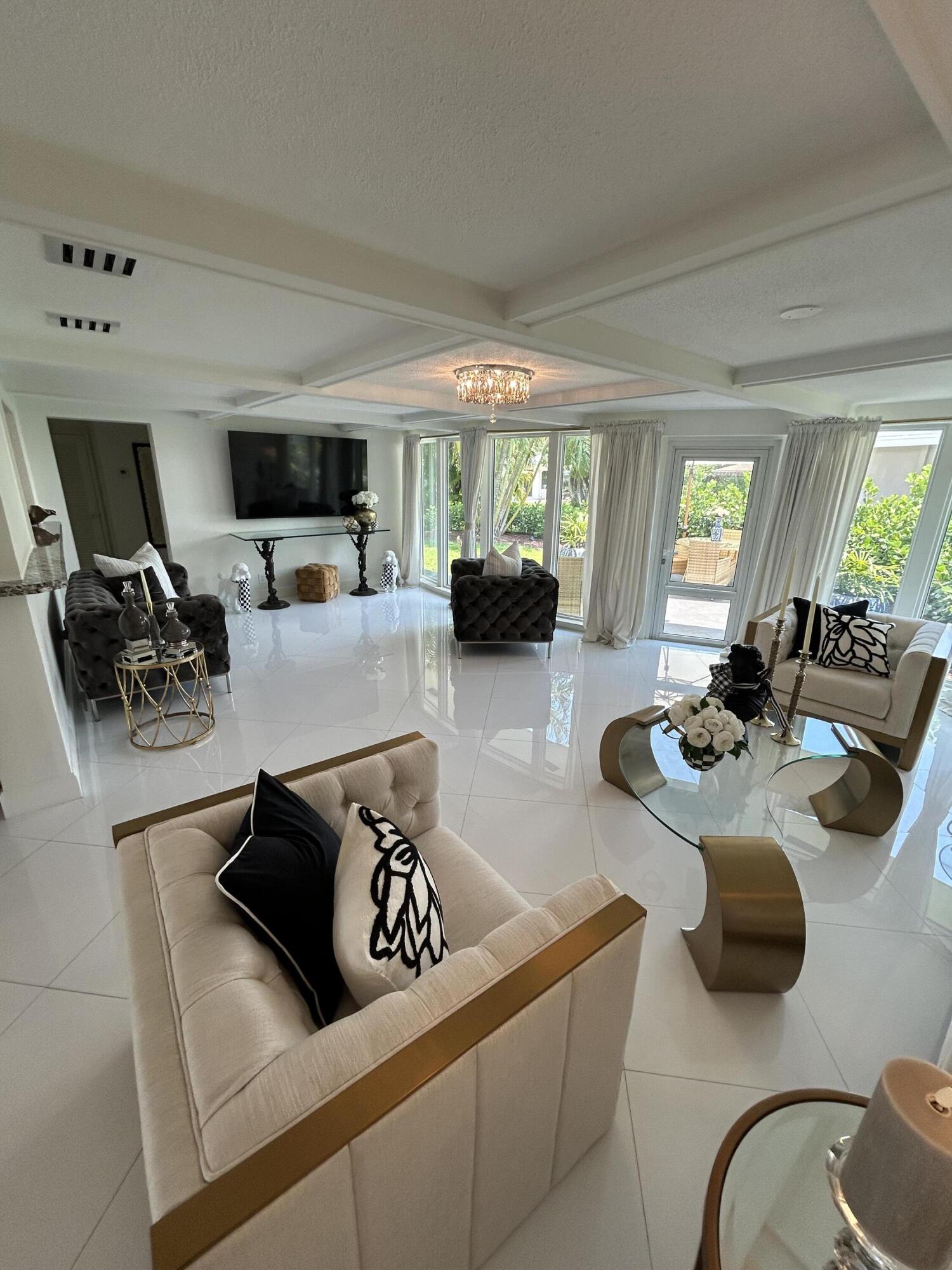 PALM CLUB CO-OP - Residential