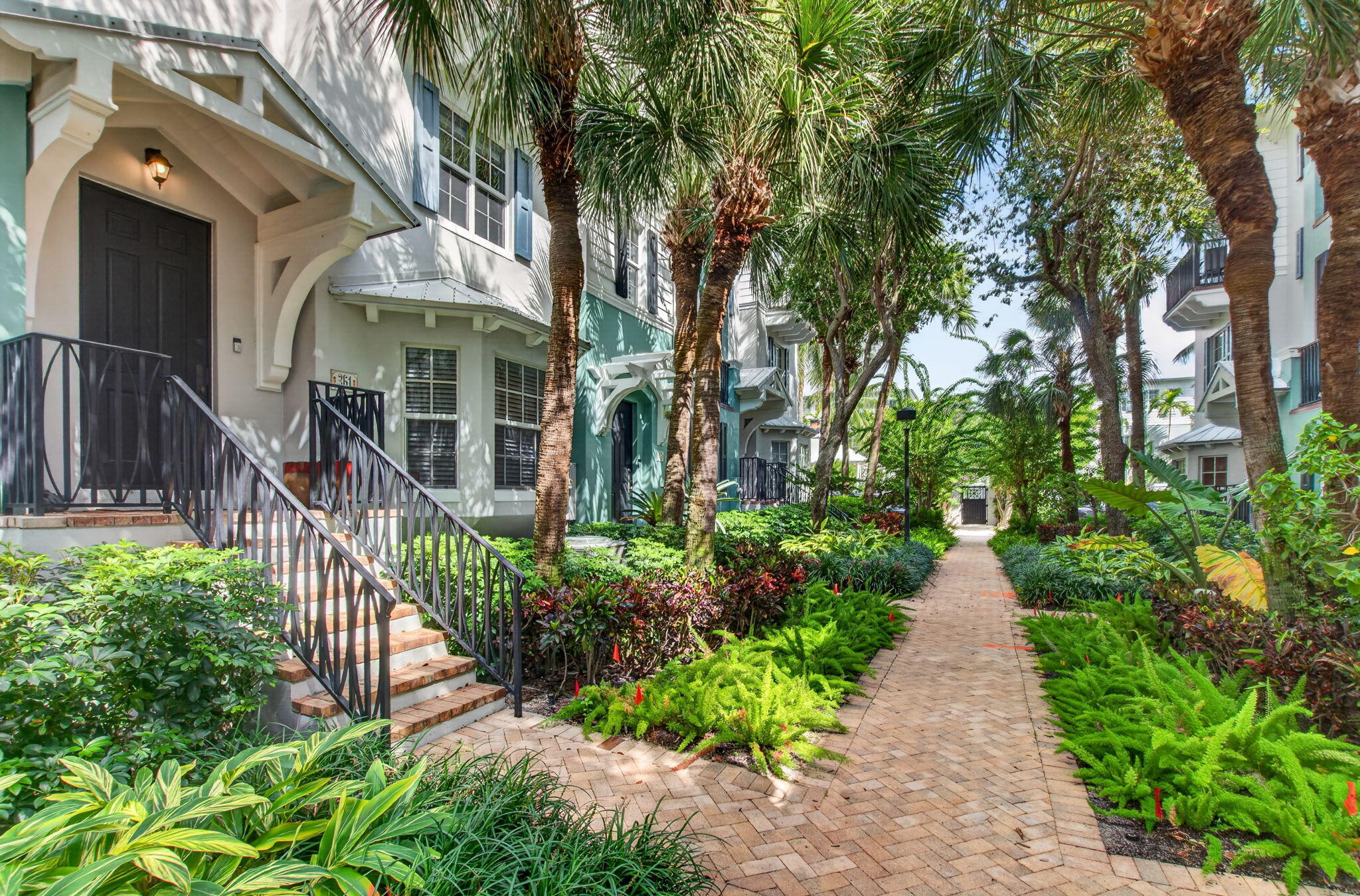 361 W Mallory Circle