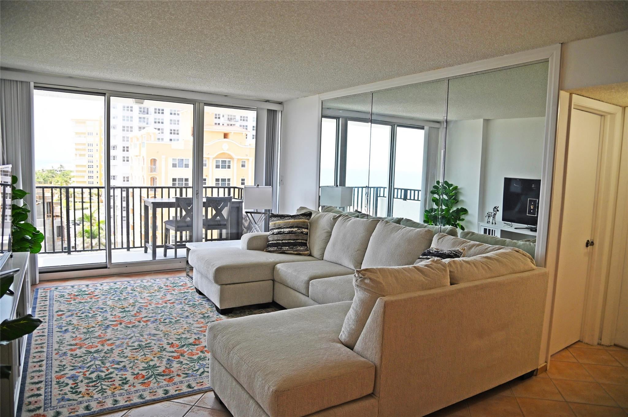 525 N OCEAN Boulevard 923