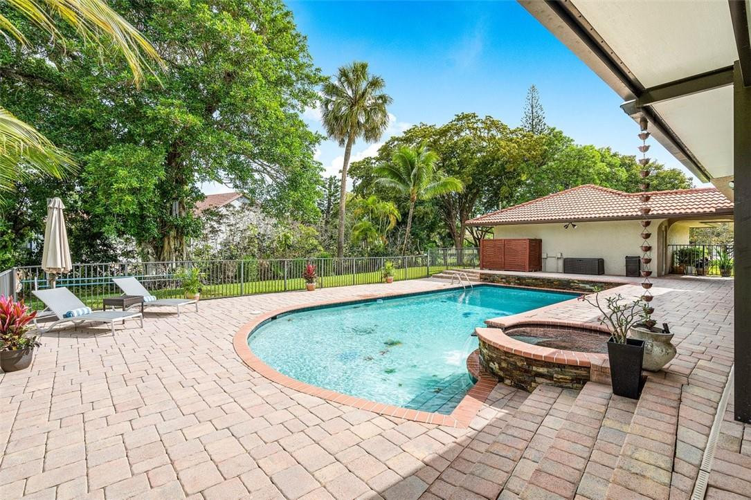 Pinetree Estates - Residential