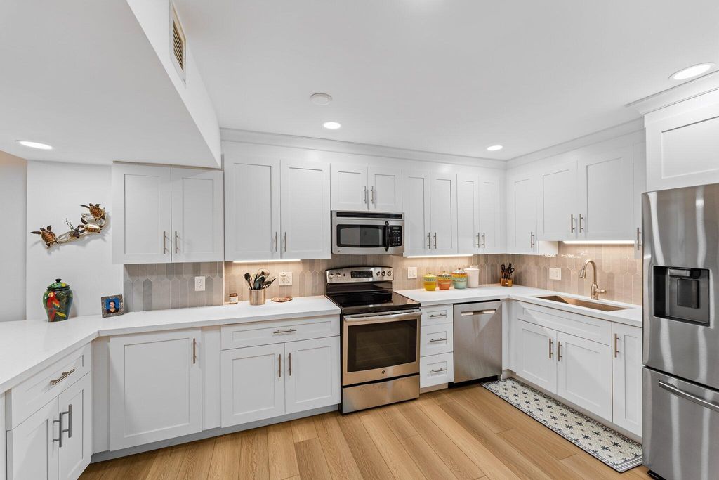 Photo of 390 Golfview Road #D, North Palm Beach, FL 33408 (MLS # R11035155)