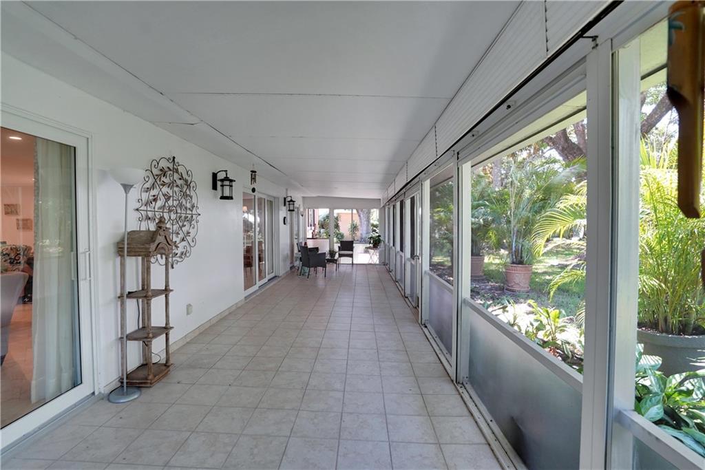Single Story Villa - Residential
