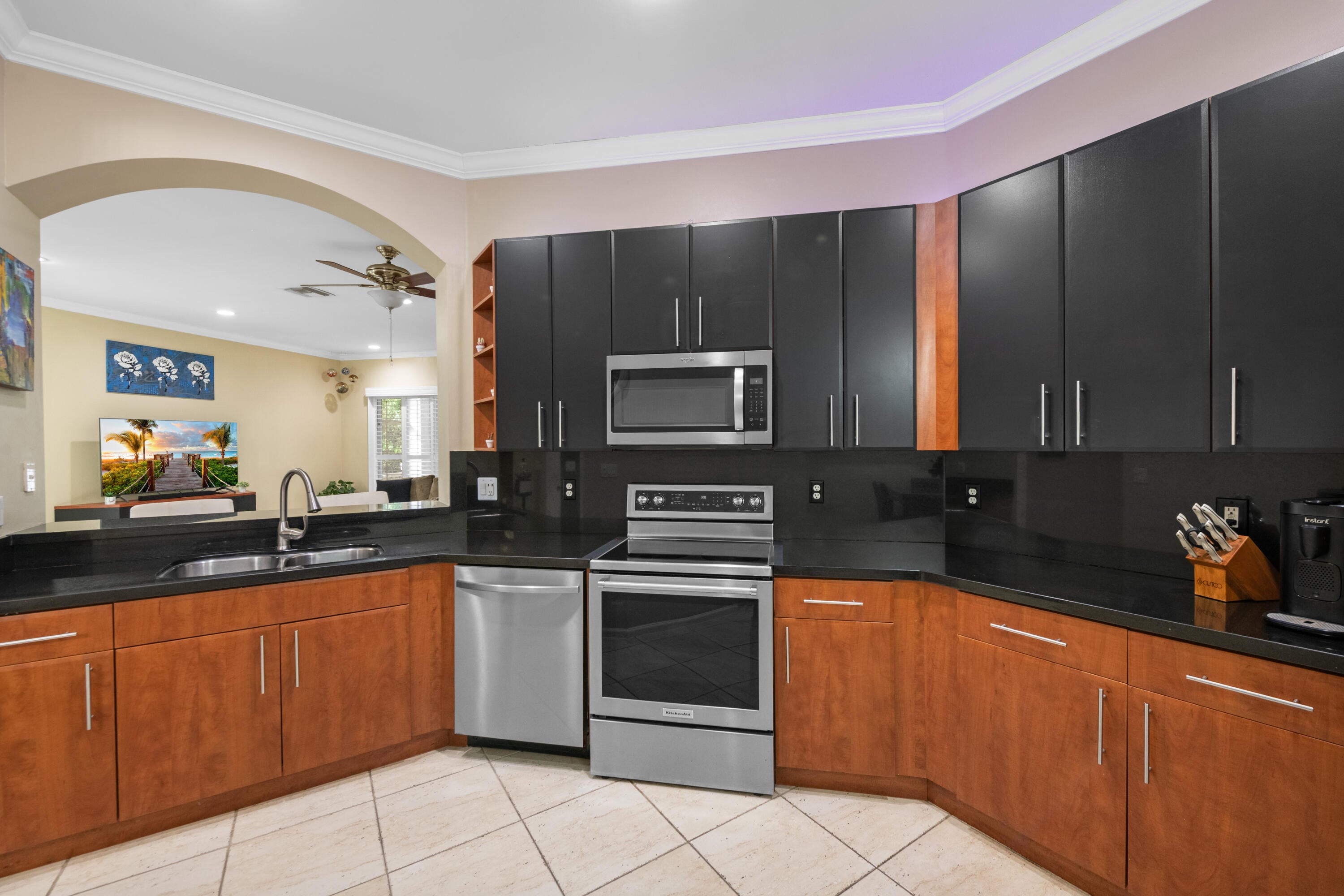 6435 BELLA Circle 201