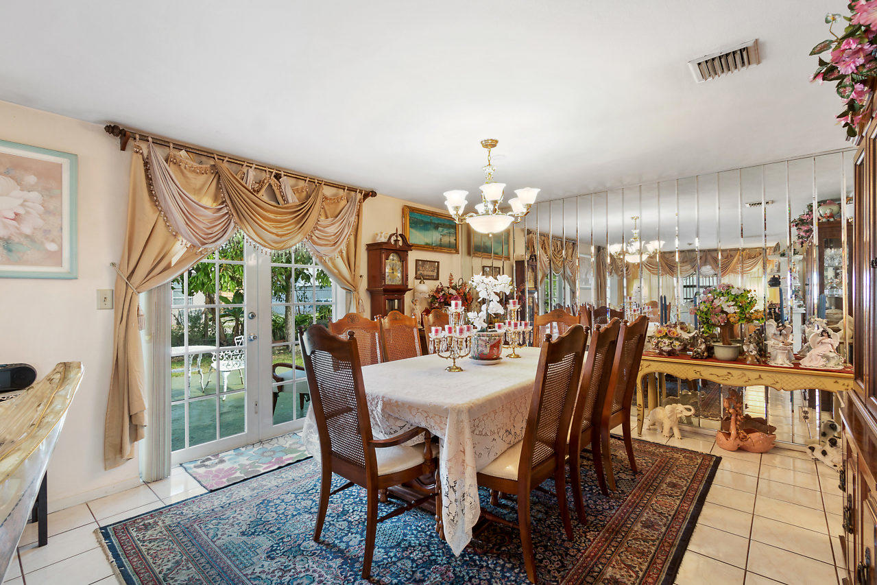 GRAMERCY PARK UNIT 2 - Residential