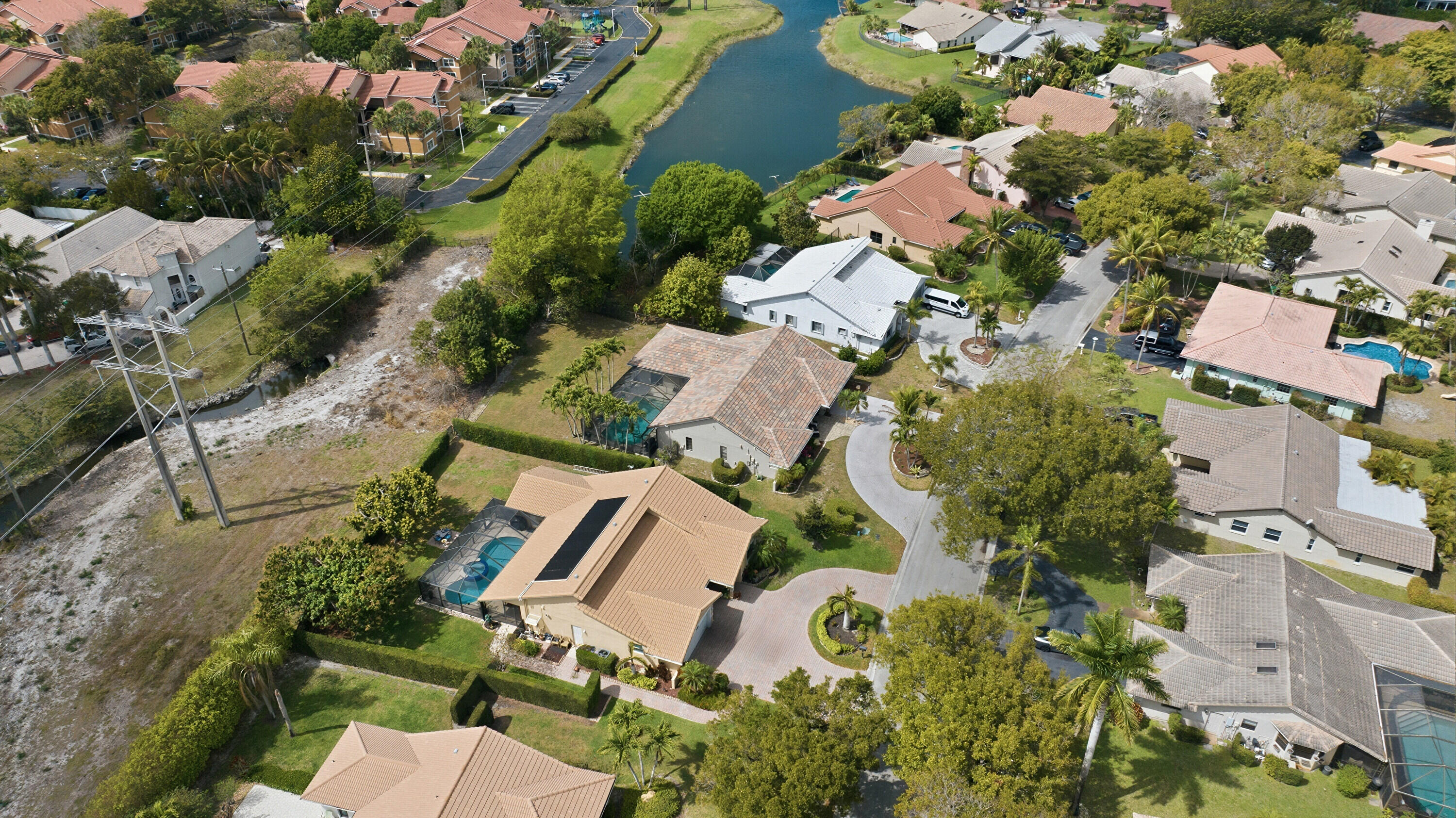 PINE RIDGE - Residential