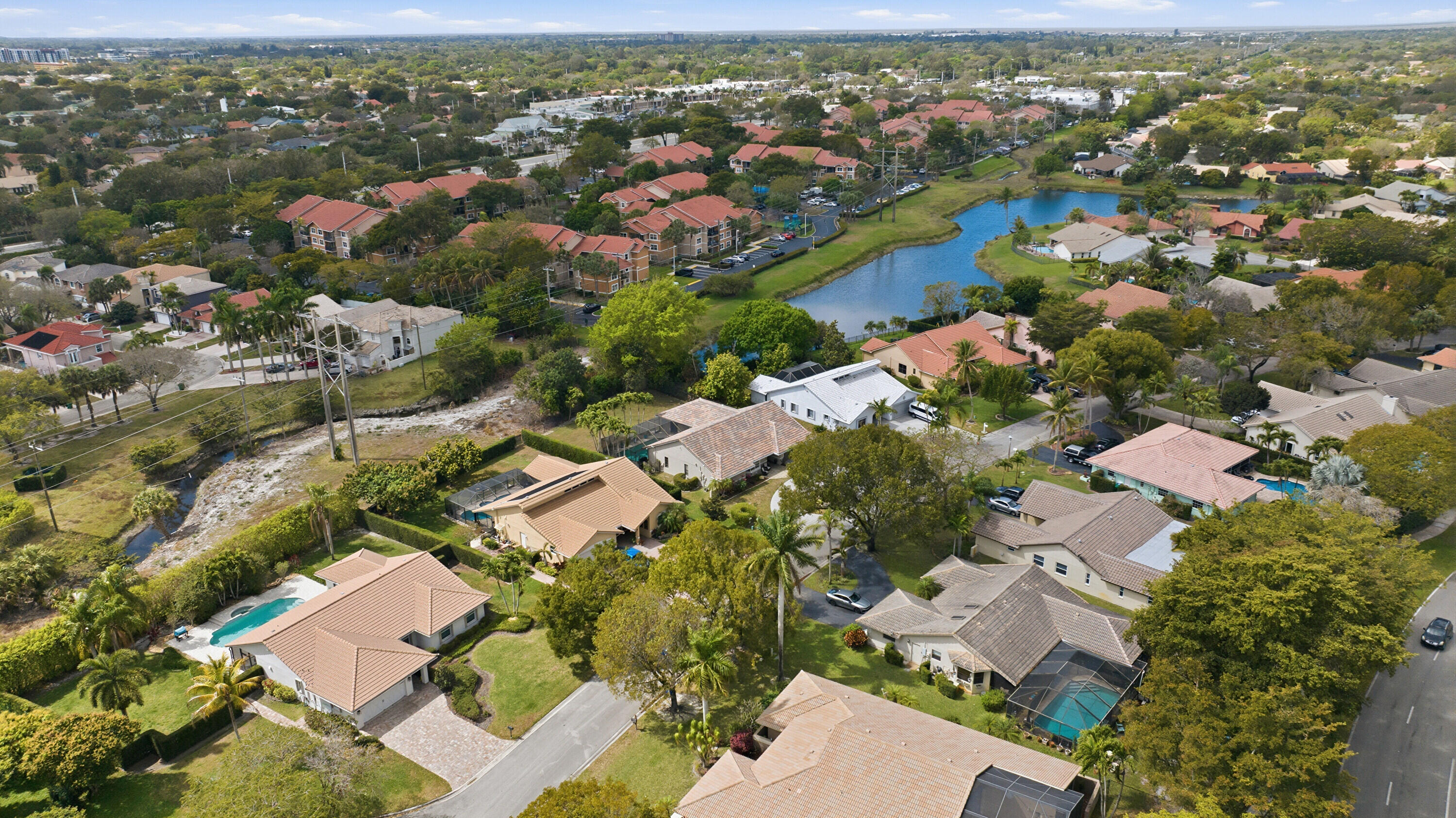 PINE RIDGE - Residential