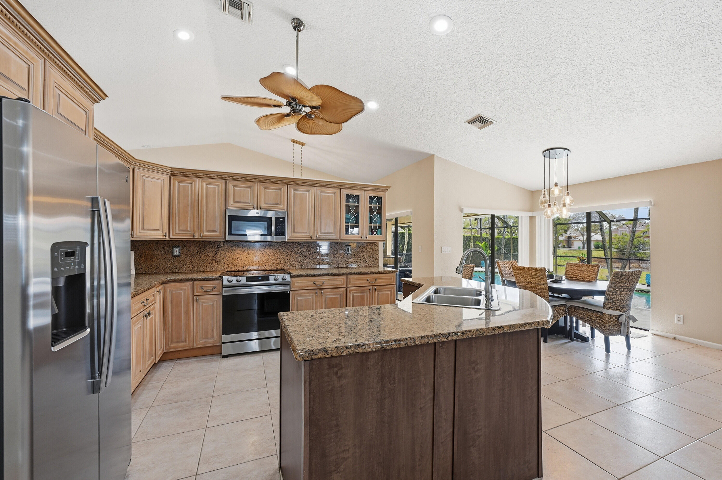 PINE RIDGE - Residential