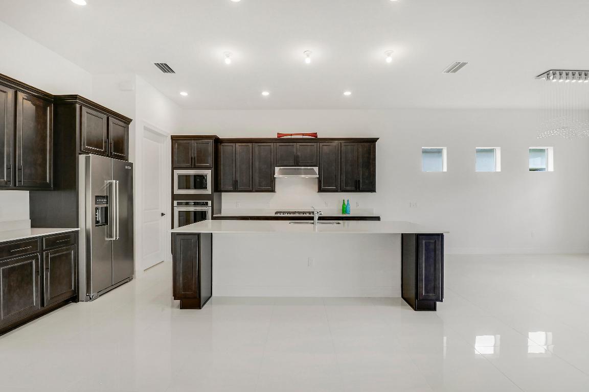 Avenir Site Pal 3 POD 8 - Residential Lease