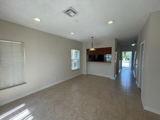 PALMBROOKE TOWNHOMES - Residential Lease