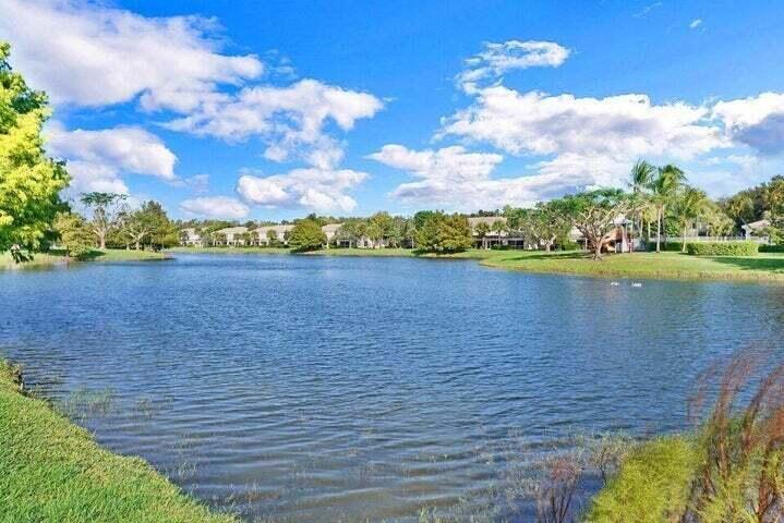 PALMBROOKE TOWNHOMES - Residential Lease