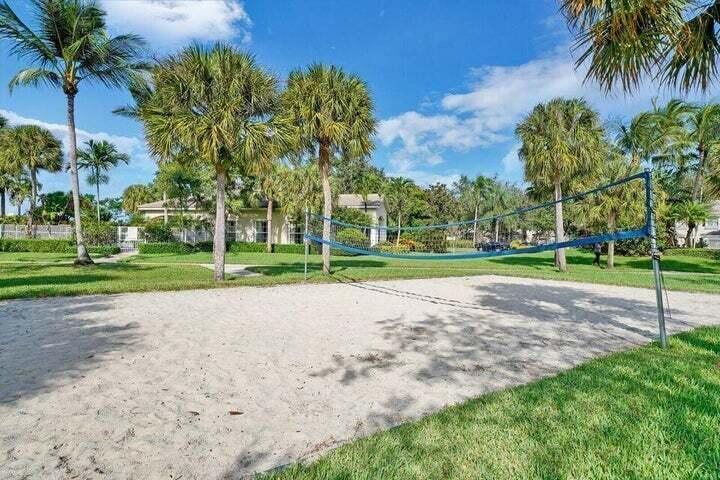 PALMBROOKE TOWNHOMES - Residential Lease