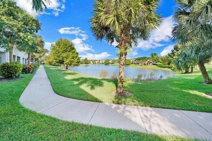 PALMBROOKE TOWNHOMES - Residential Lease