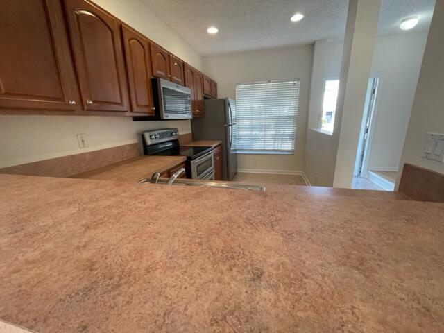 PALMBROOKE TOWNHOMES - Residential Lease