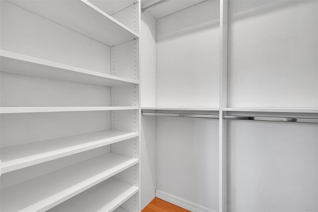 PRESIDENTIAL CONDOMINUM - Residential Lease