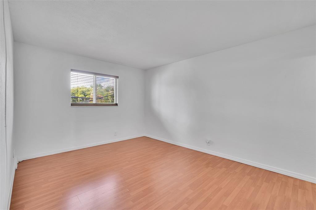 PRESIDENTIAL CONDOMINUM - Residential Lease