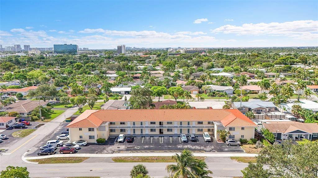 PRESIDENTIAL CONDOMINUM - Residential Lease