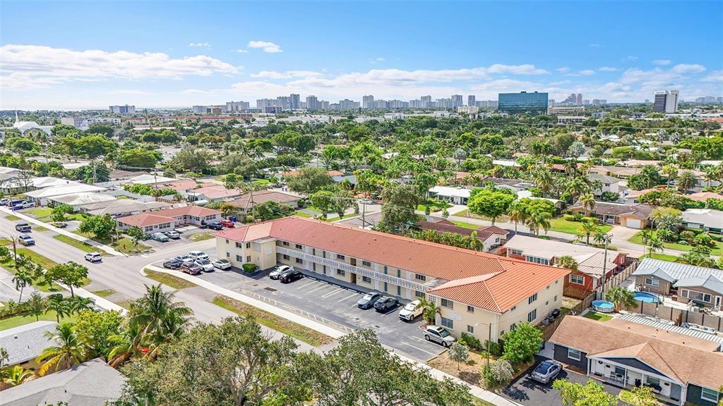 PRESIDENTIAL CONDOMINUM - Residential Lease