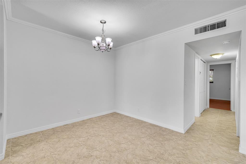 PRESIDENTIAL CONDOMINUM - Residential Lease