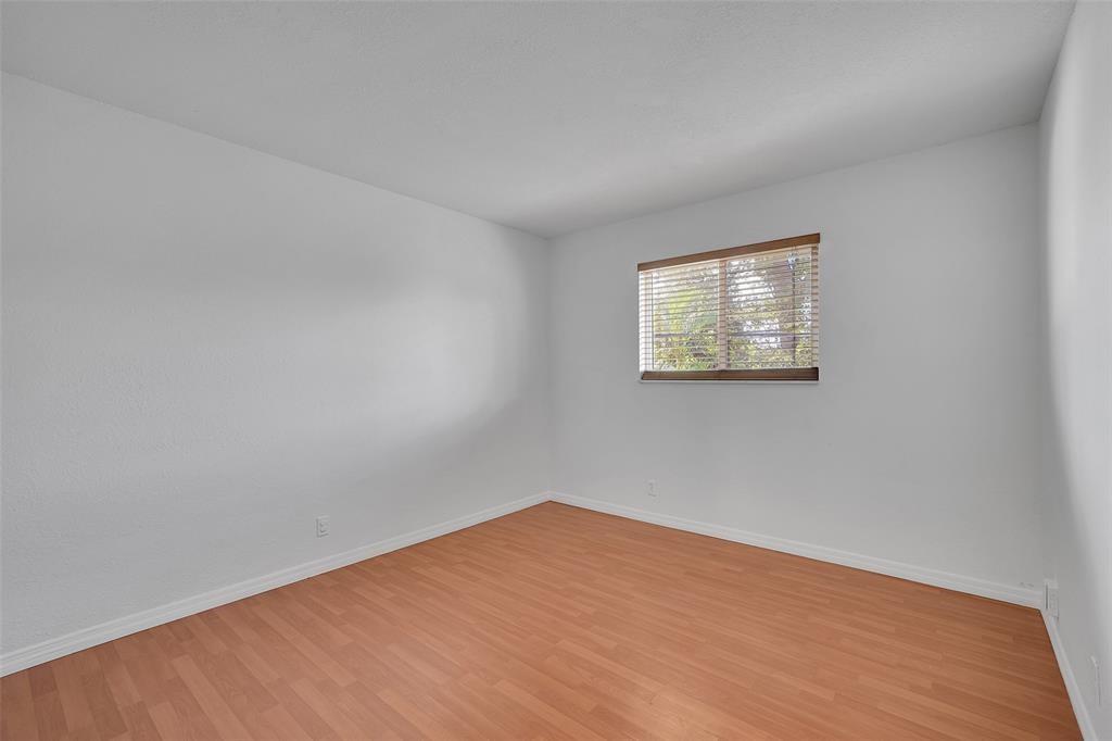 PRESIDENTIAL CONDOMINUM - Residential Lease