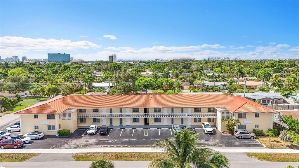 PRESIDENTIAL CONDOMINUM - Residential Lease