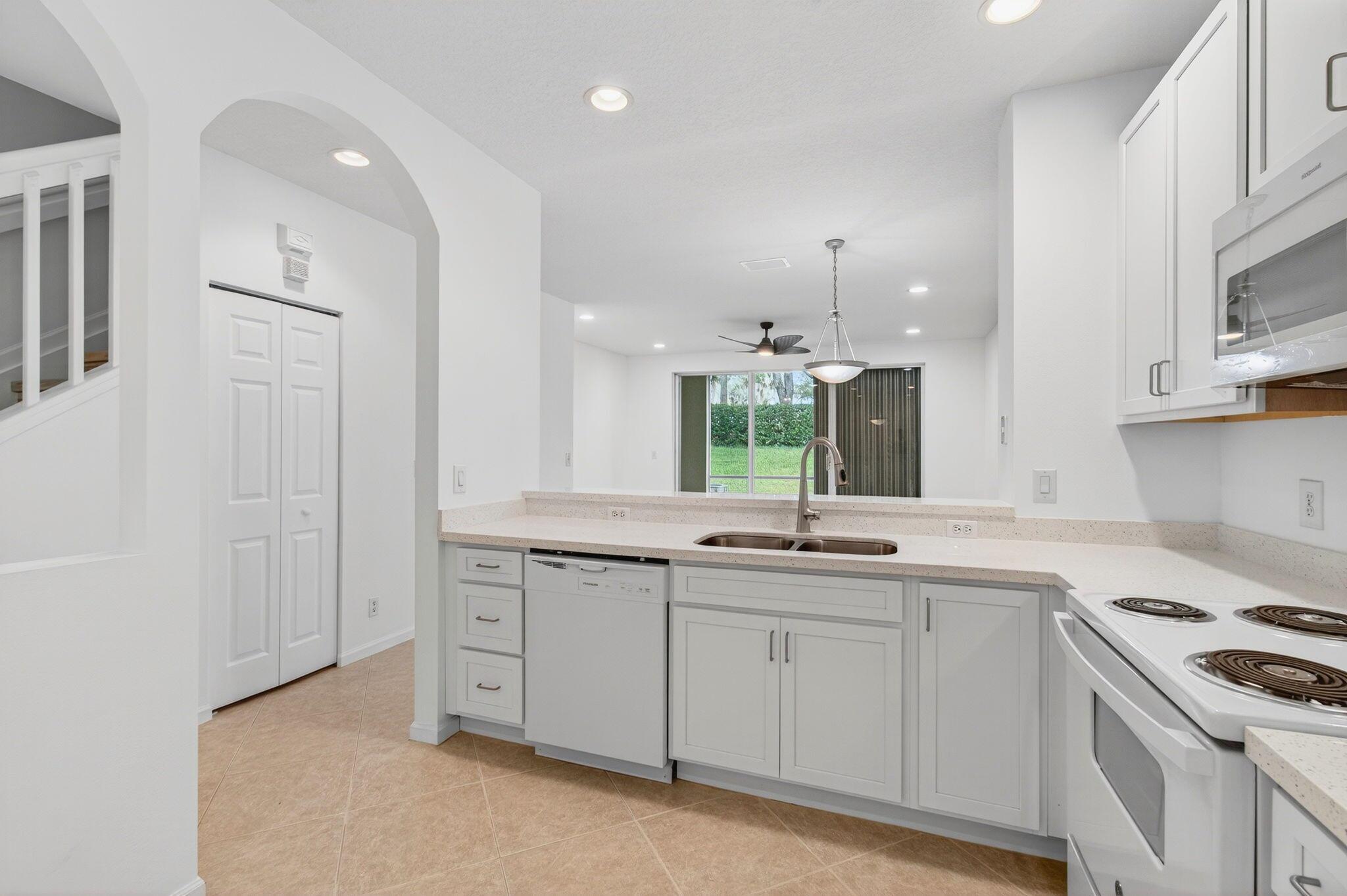 VERONA LAKES - Residential