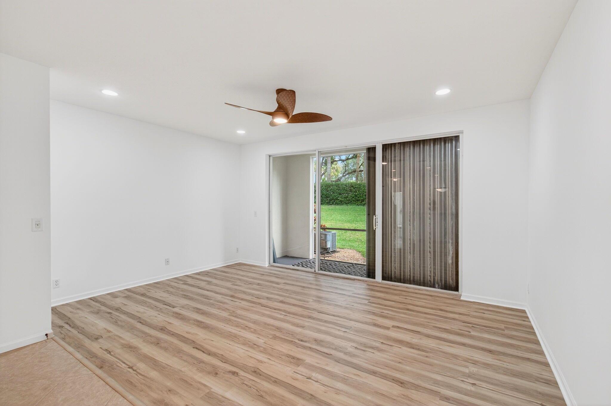 VERONA LAKES - Residential