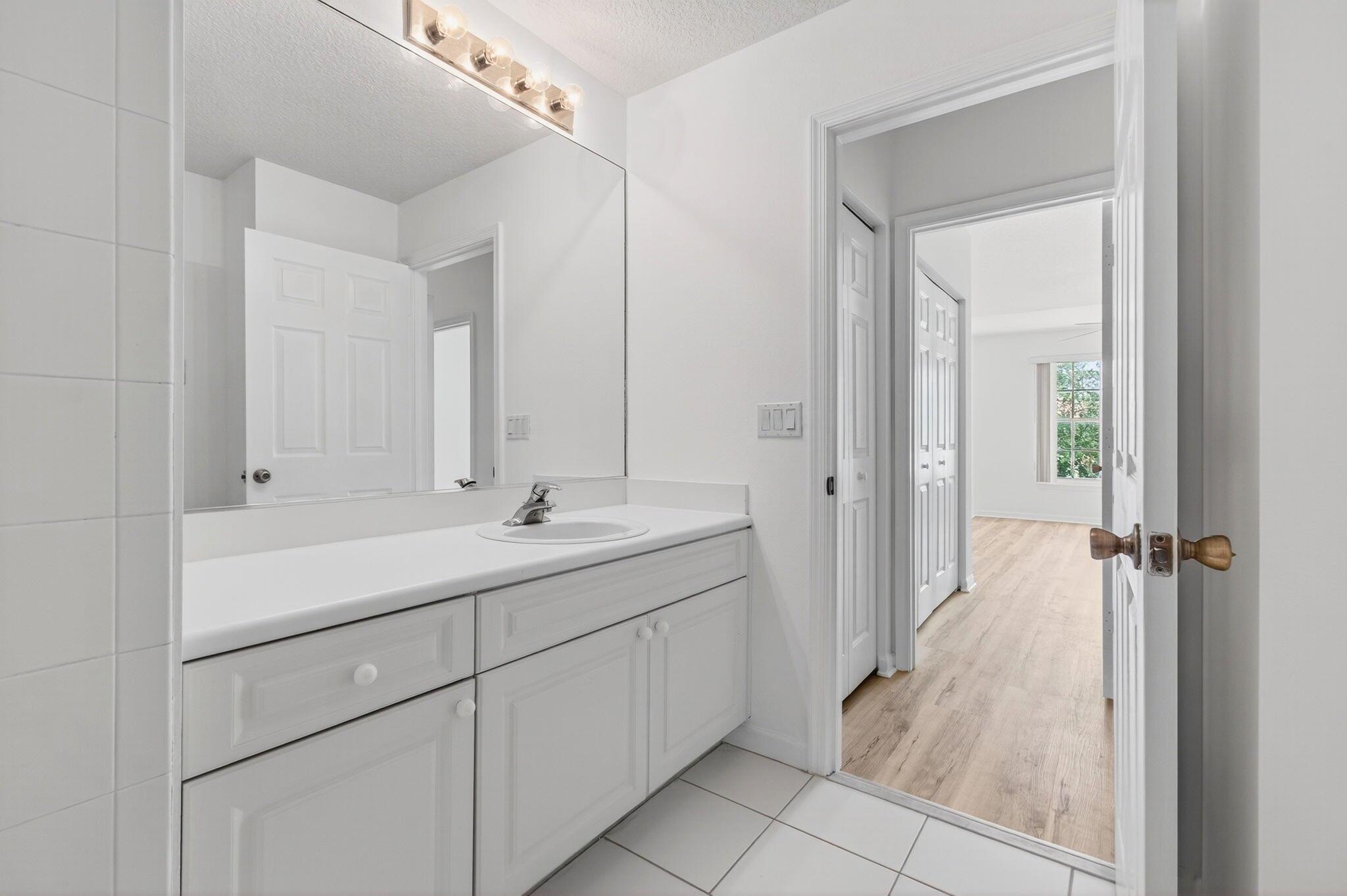 VERONA LAKES - Residential