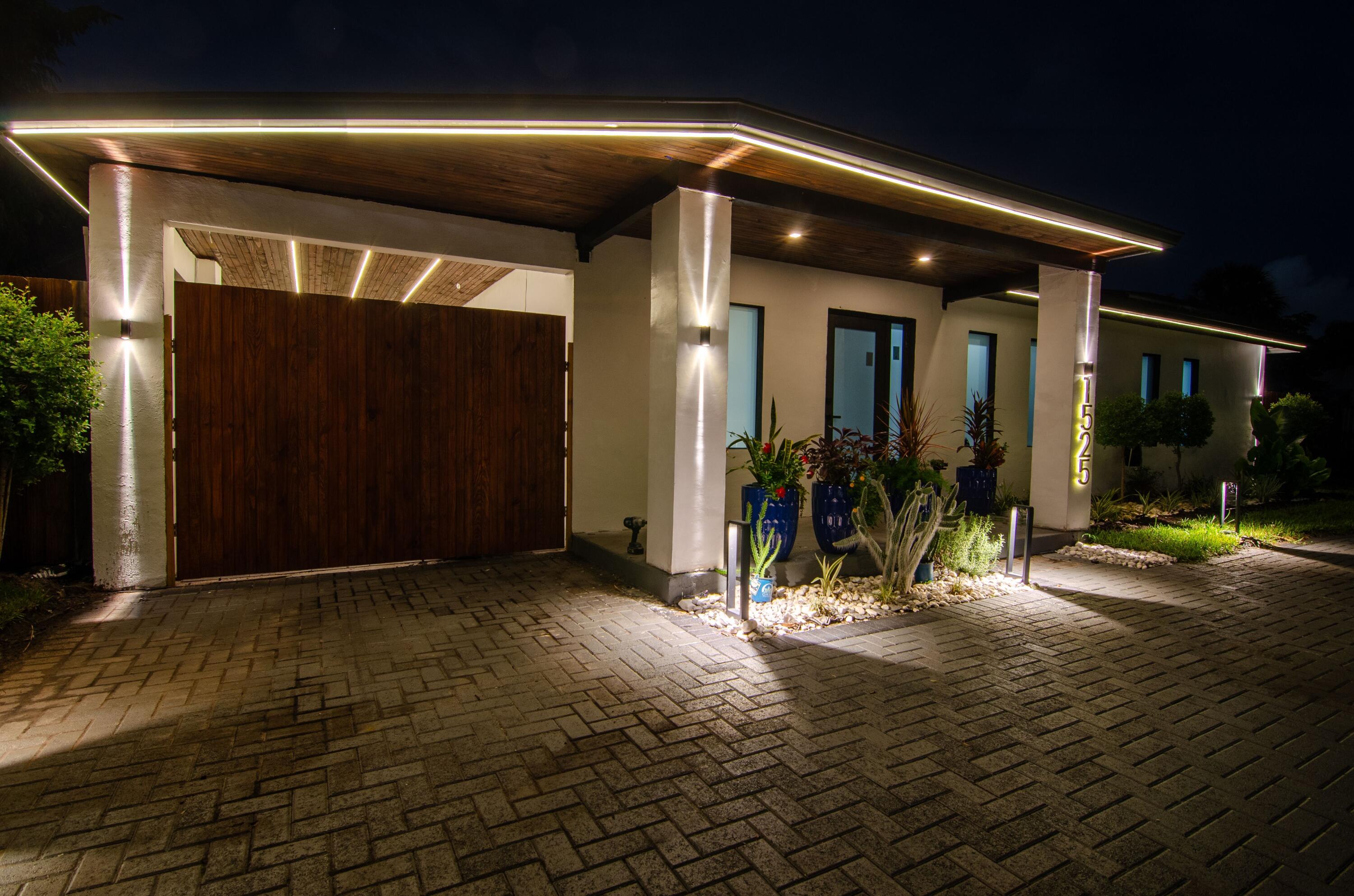 1525 NE 27TH Street