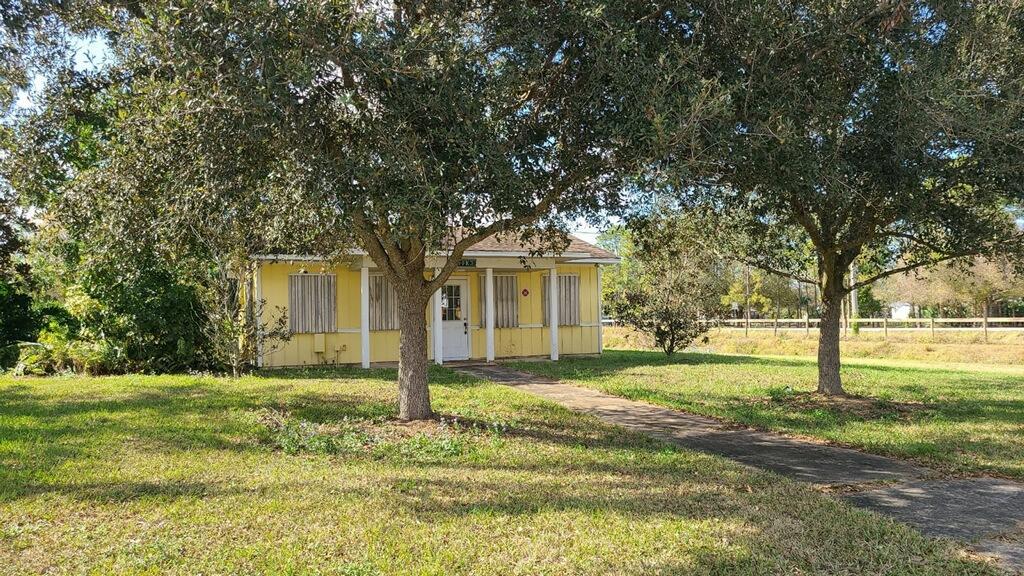 TROPICAL FRUIT FARMS - Commercial Sale