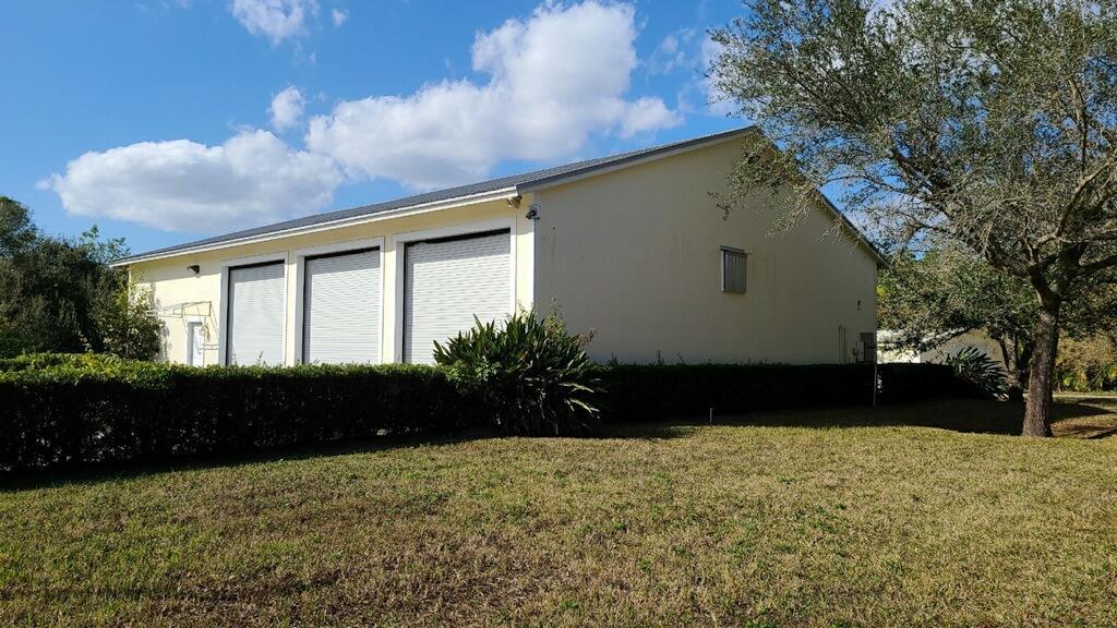 TROPICAL FRUIT FARMS - Commercial Sale