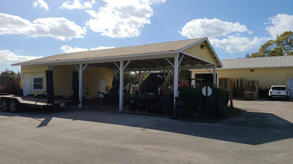 TROPICAL FRUIT FARMS - Commercial Sale