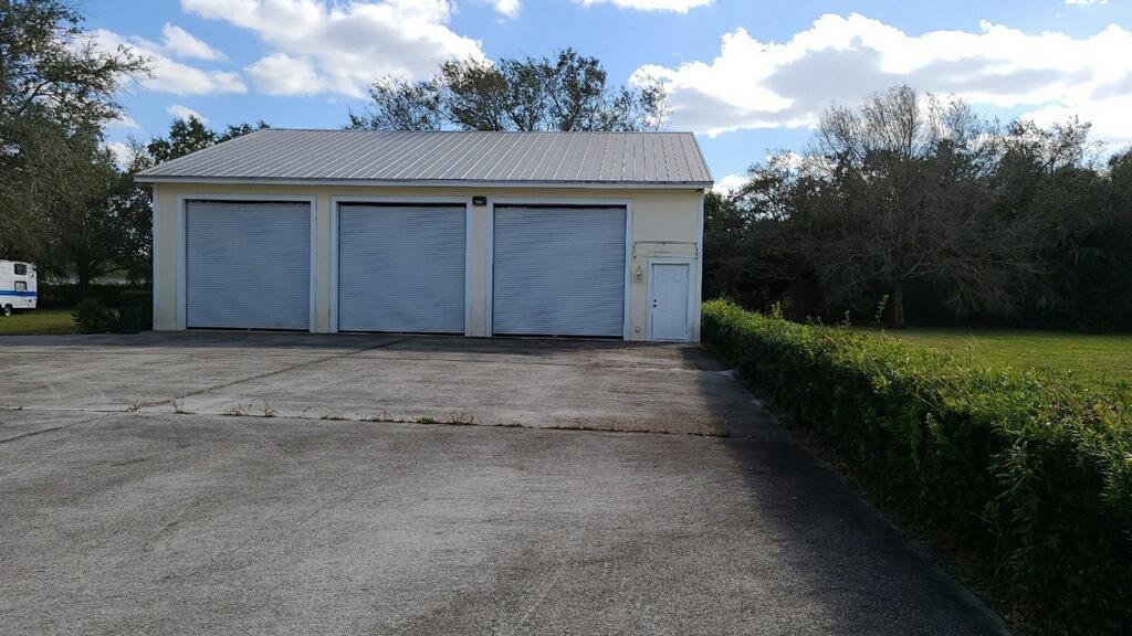 TROPICAL FRUIT FARMS - Commercial Sale