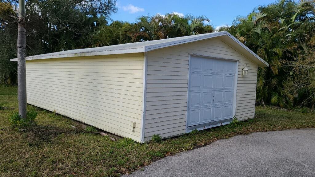 TROPICAL FRUIT FARMS - Commercial Sale